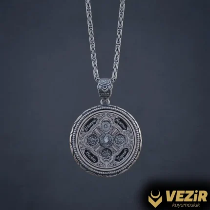Dönen Koruma Dualı Gümüş Madalyon Kolye